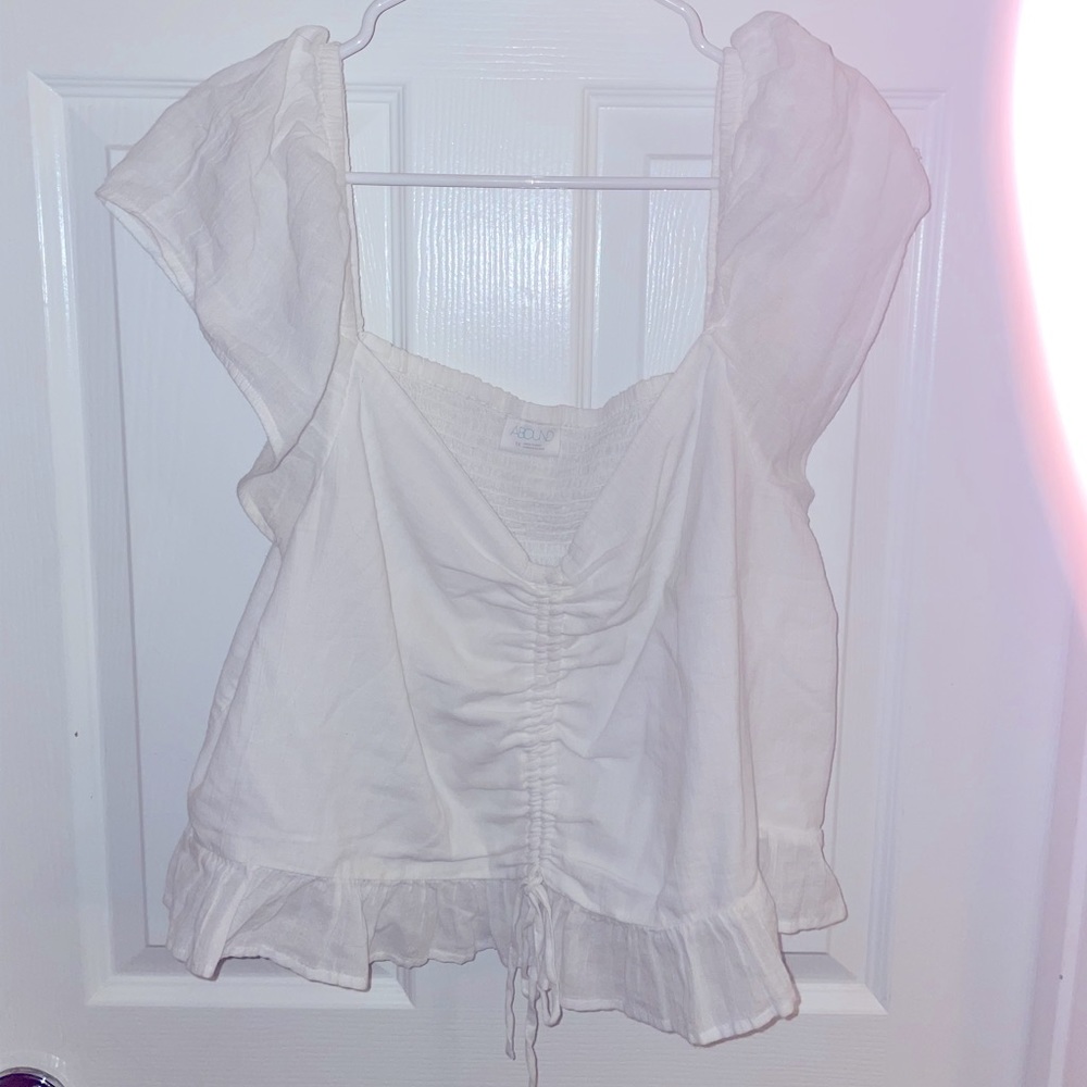 White scrunch crop top